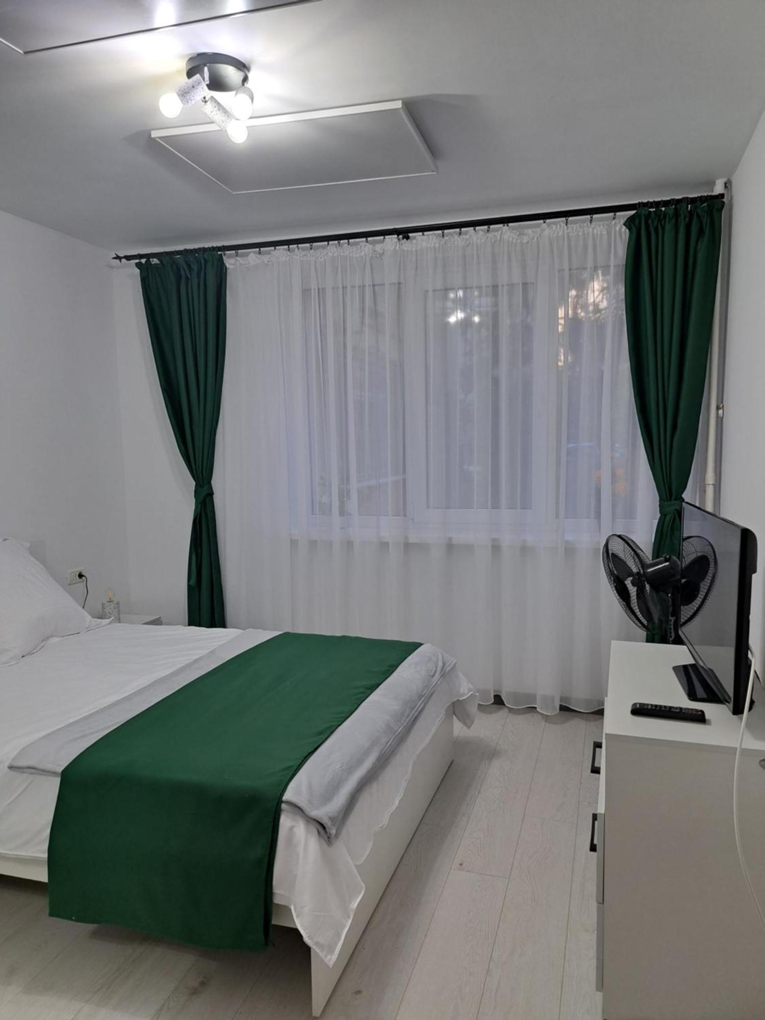 Mia Apartments Craiova Kültér fotó