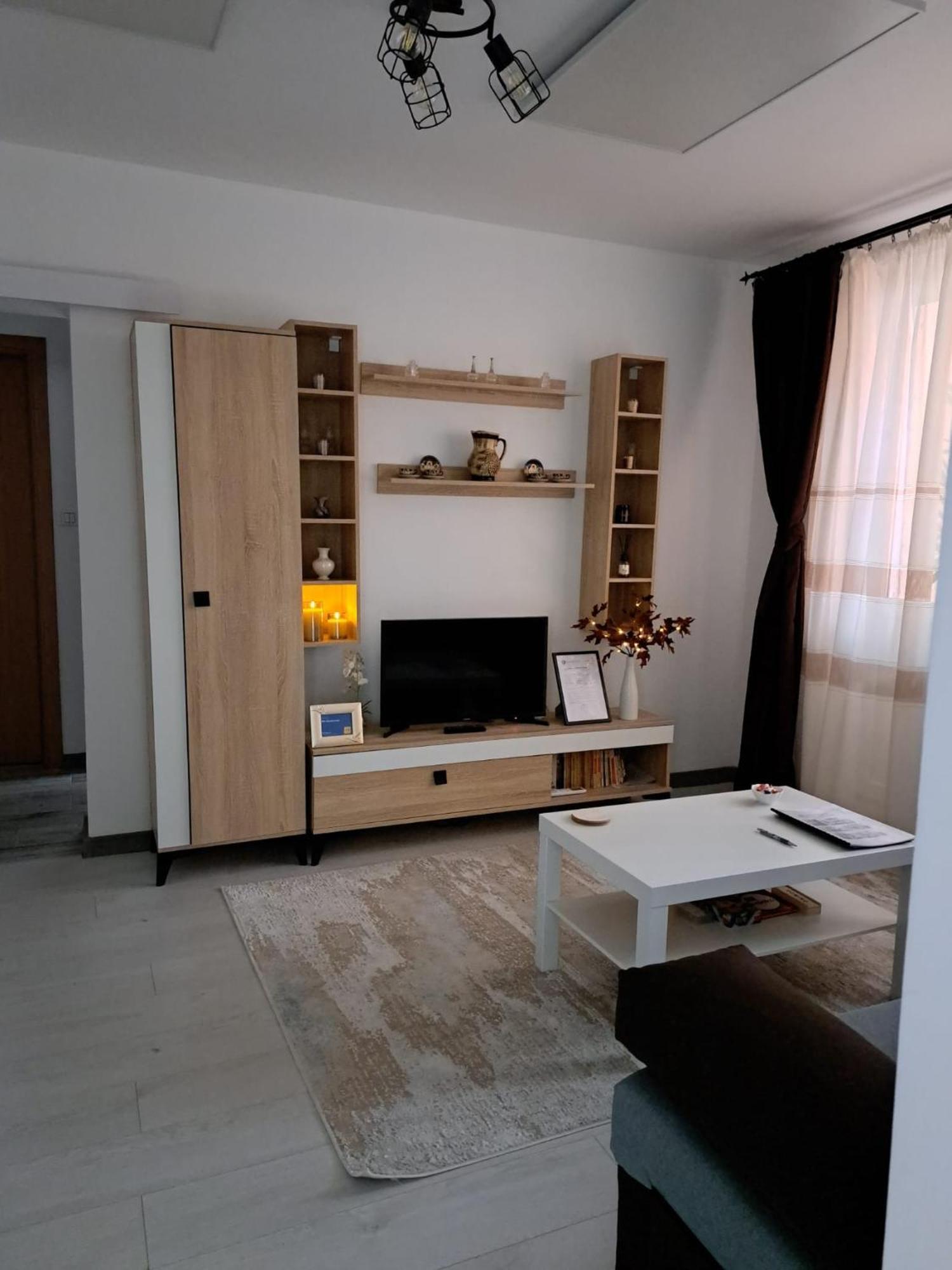 Mia Apartments Craiova Kültér fotó